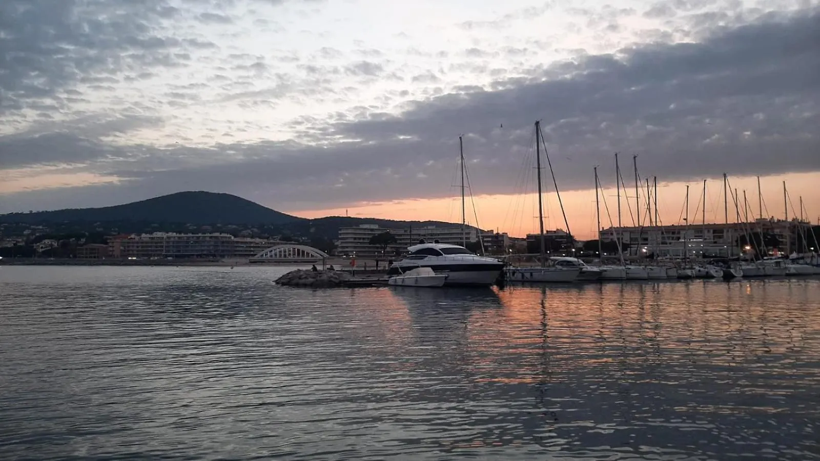 Apartment Appartement T2 Neuf Avec Piscine A Sainte-Maxime